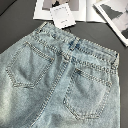 Pocket hole denim shorts