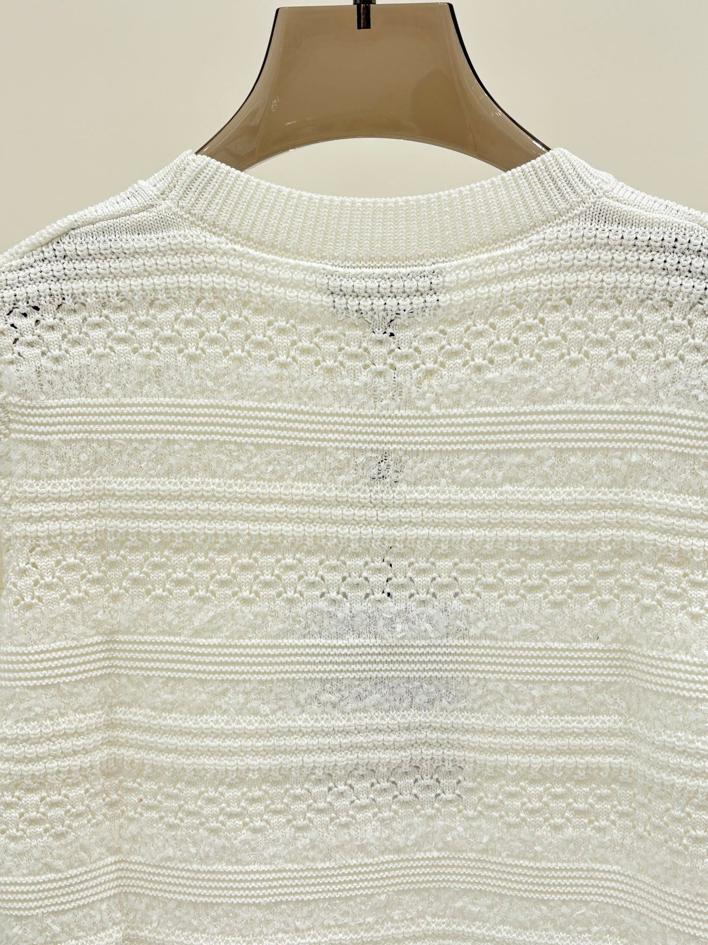 Minimalist solid color textured yarn knitted top