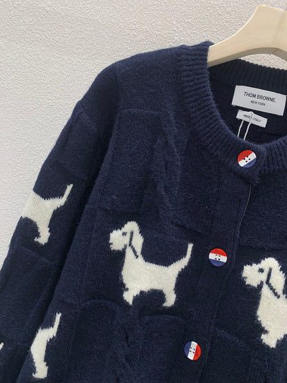 Puppy print knitted crew neck cardigan