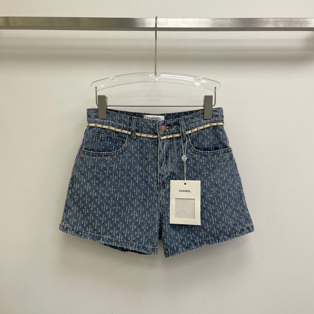 High waist colorful buckle waist chain denim shorts