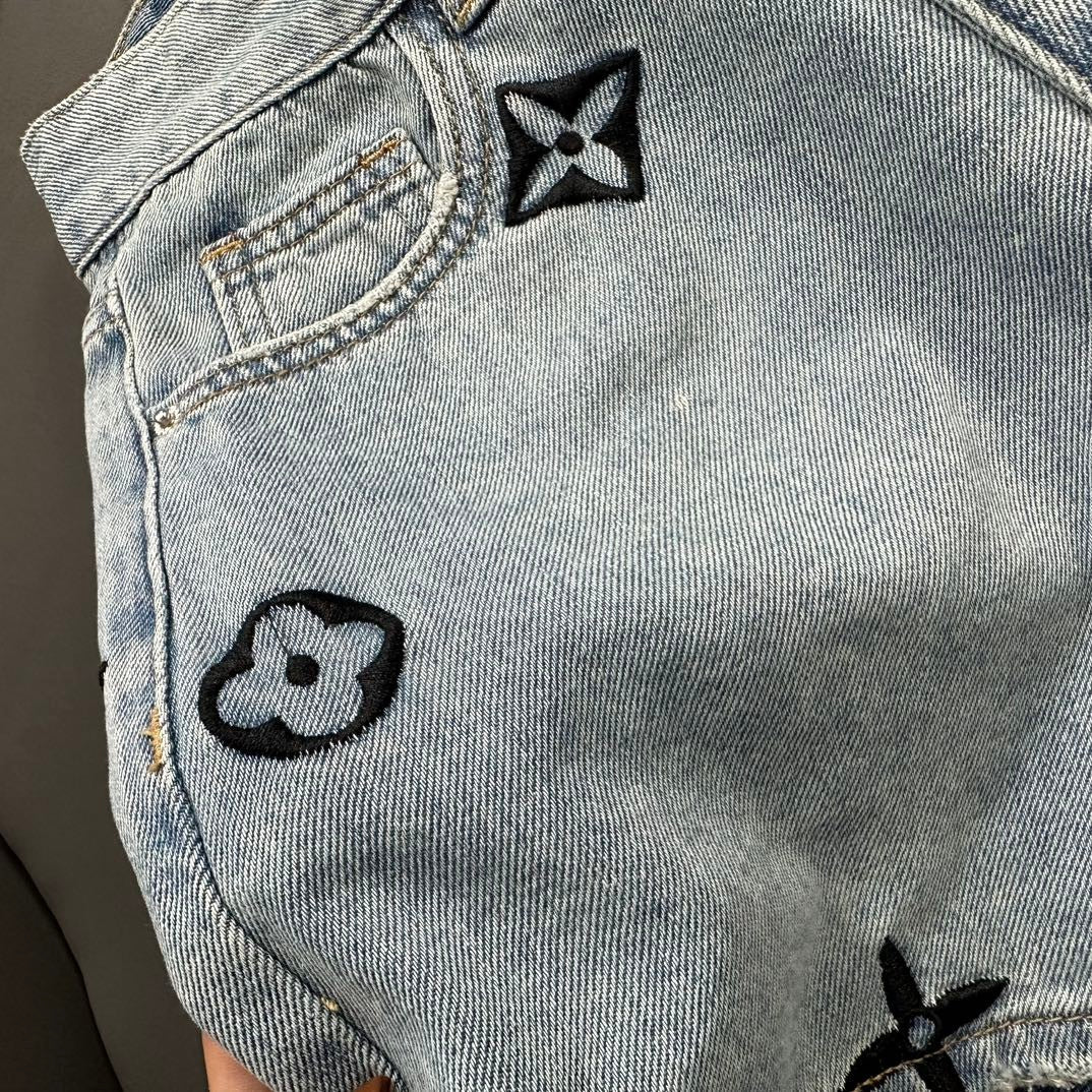 Printed embroidered denim shorts