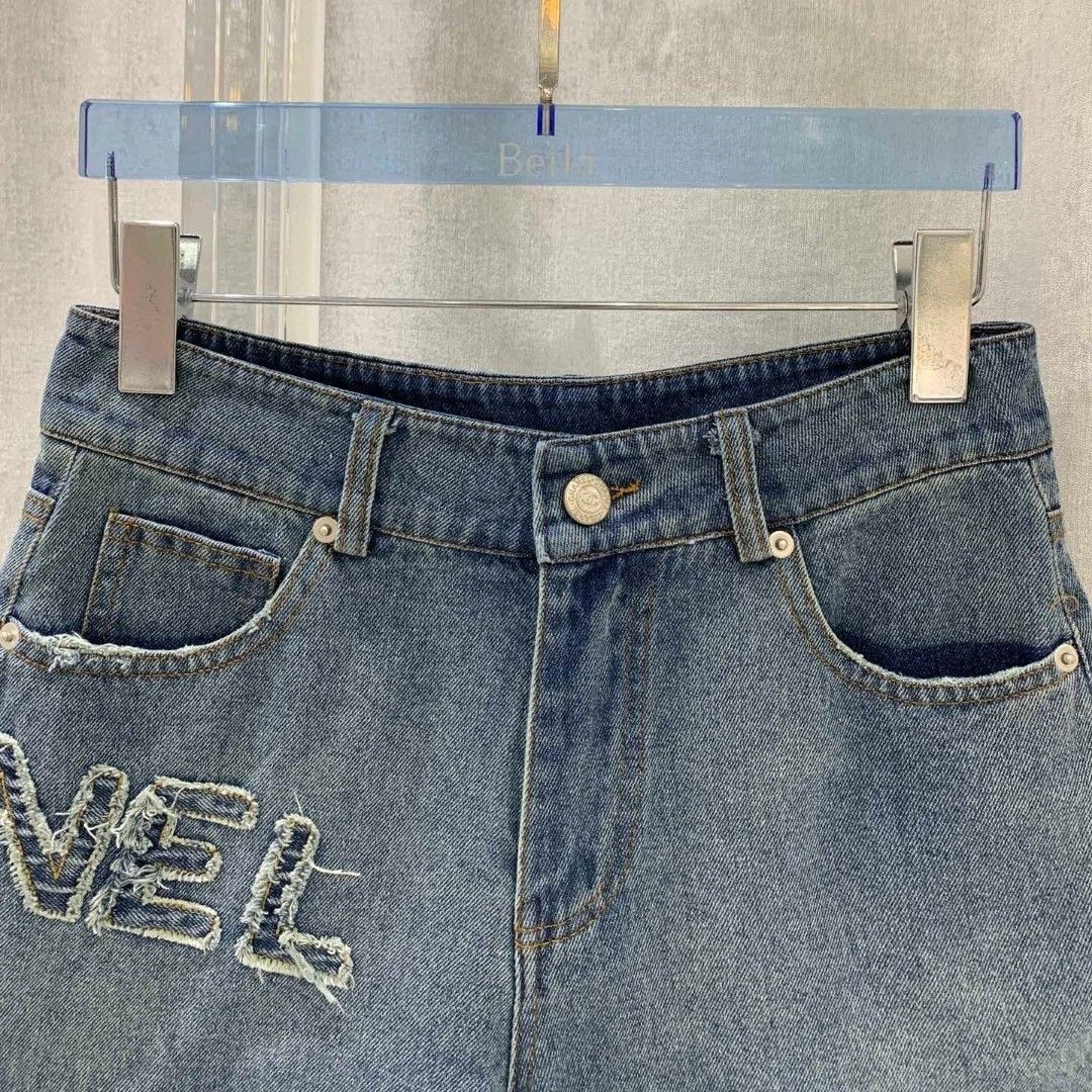 Denim shorts with 3D embroidery