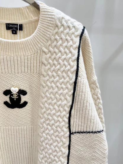 Minimalist patchwork logo jacquard knit sweater