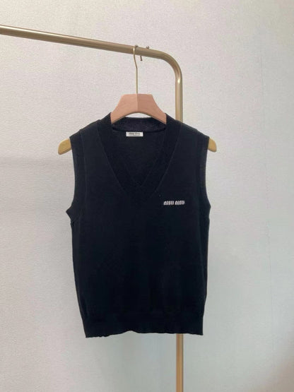 New comfortable MM knitted vest