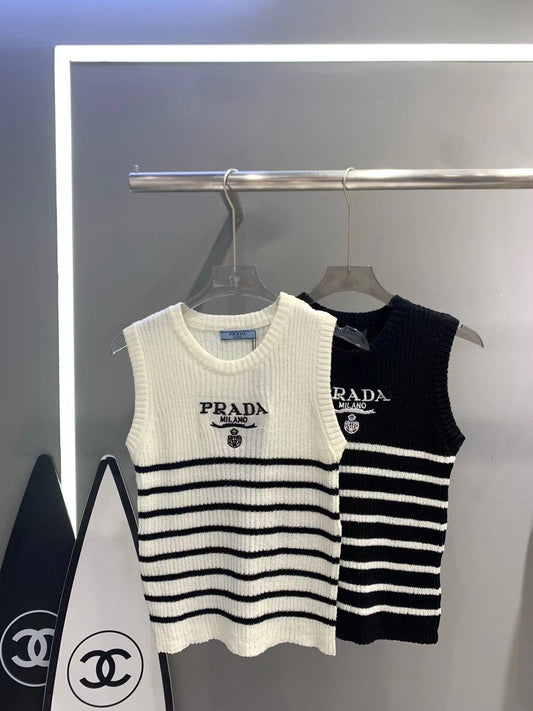 New striped knitted logo vest