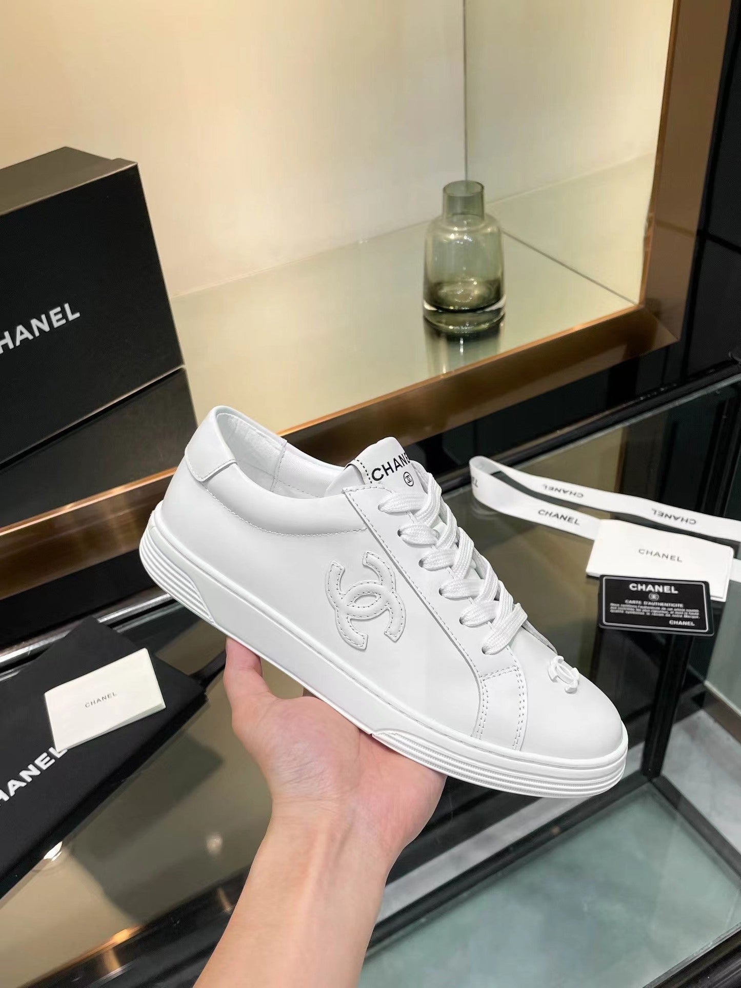 Stylish high quality flat sneakers