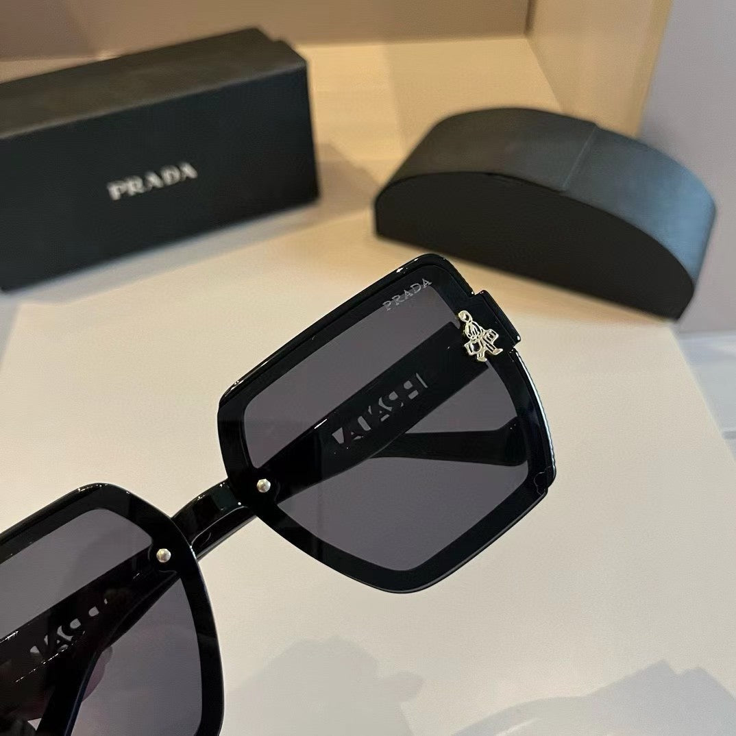 High-end fashion, must-have sunglasses for driving and traveling