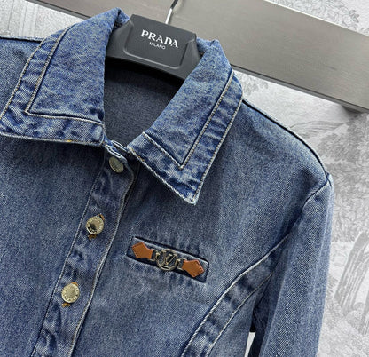 Lapel long-sleeve denim jacket with metal logo leather buckle on chest