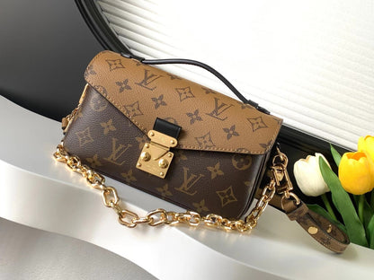 New style monogram chain shoulder color matching handbag（21.5CM*13.5CM*6CM）