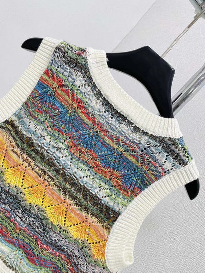 Chane New Gradient Color Stripe Knit Vest