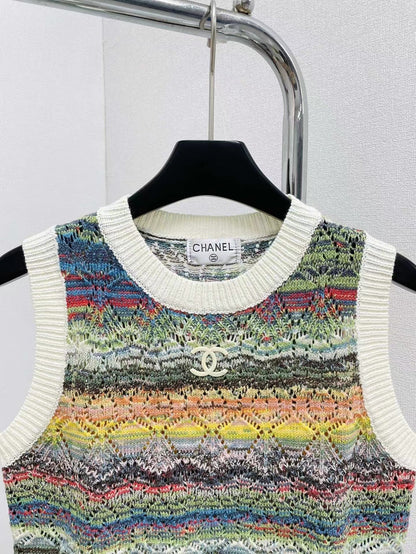 Chane New Gradient Color Stripe Knit Vest