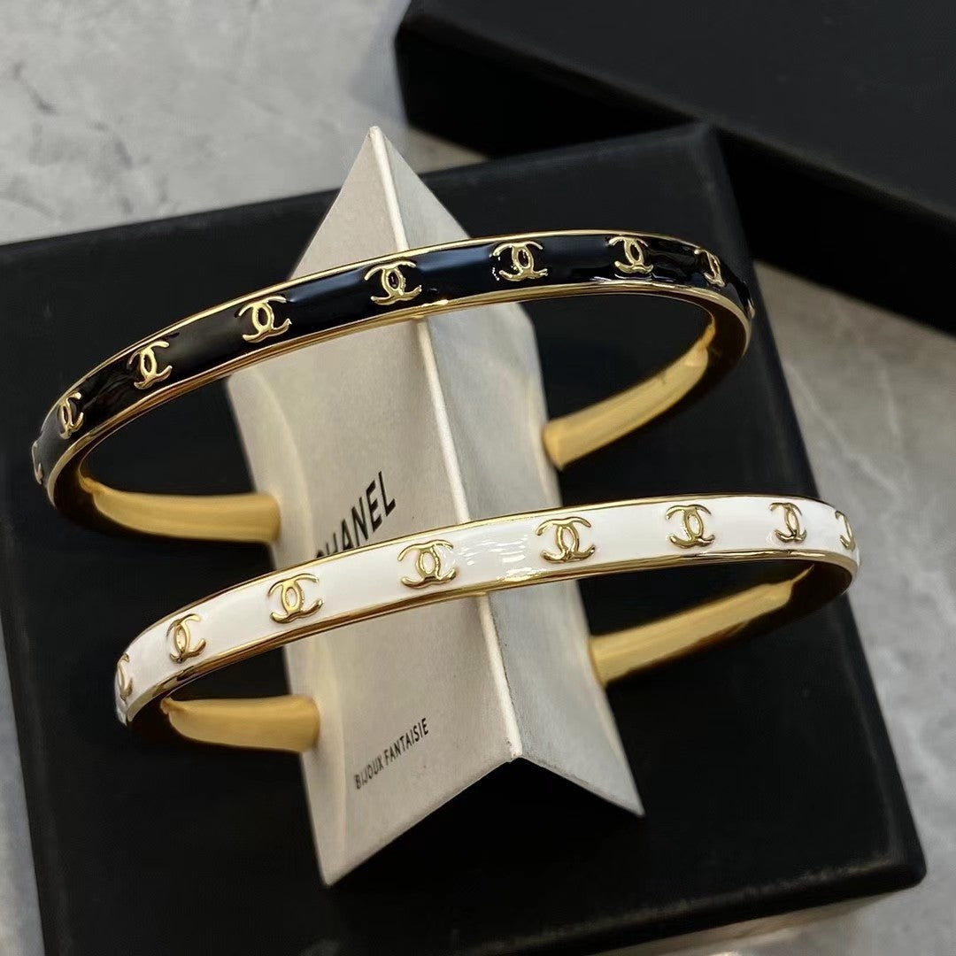 CC new thin logo bracelet