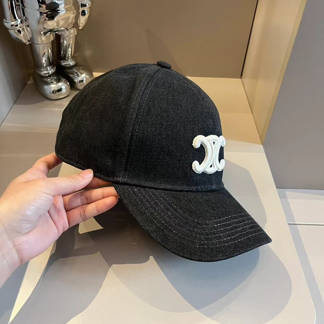 CL exquisite embroidered baseball cap