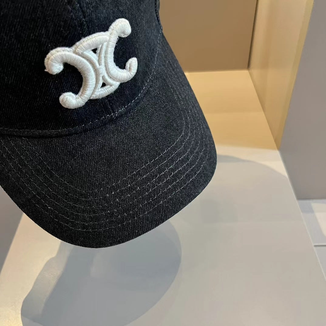 CL exquisite embroidered baseball cap