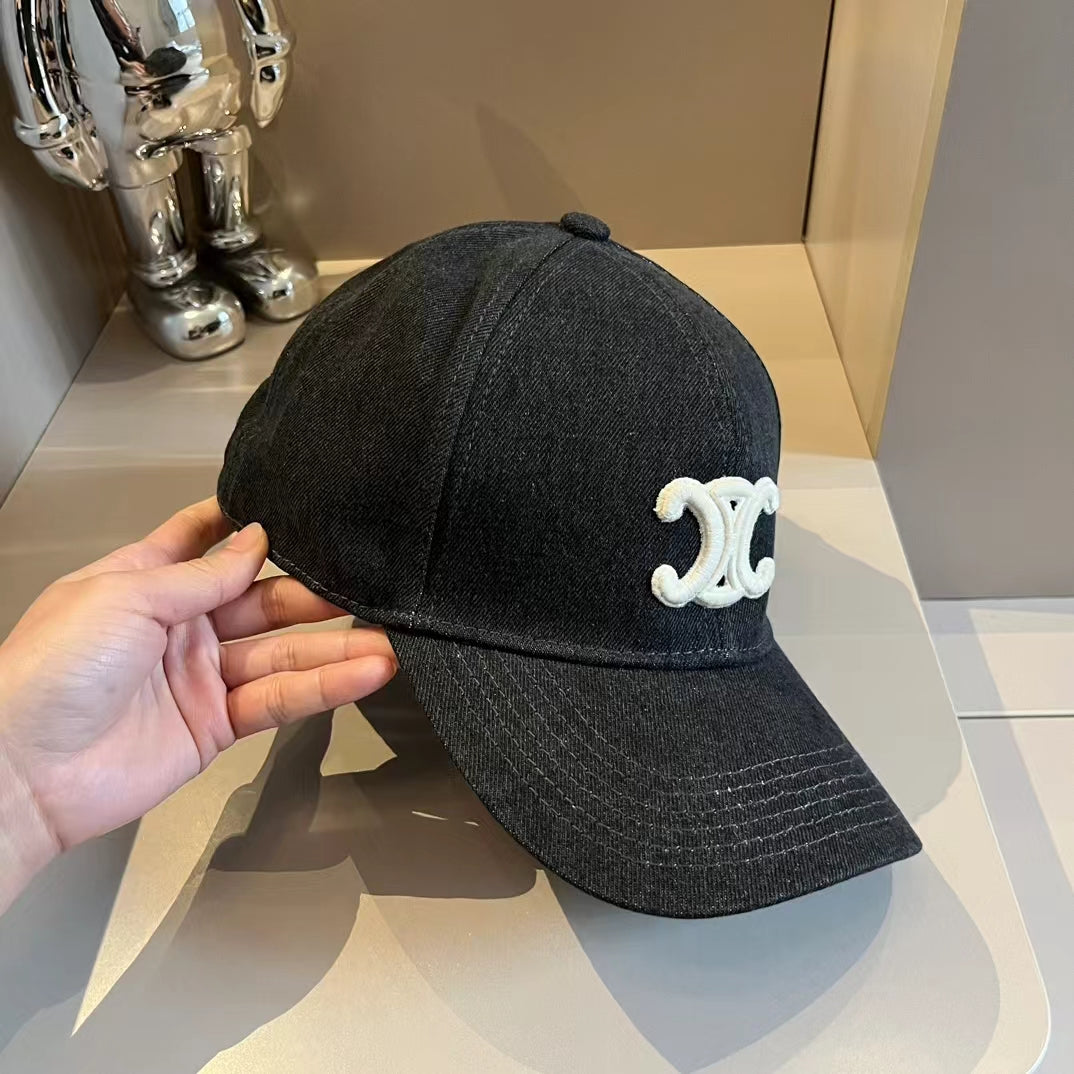 CL exquisite embroidered baseball cap