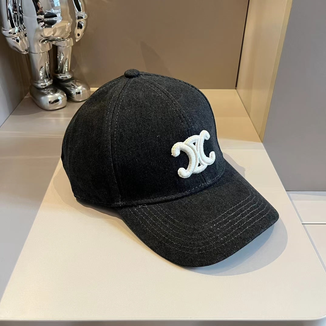 CL exquisite embroidered baseball cap