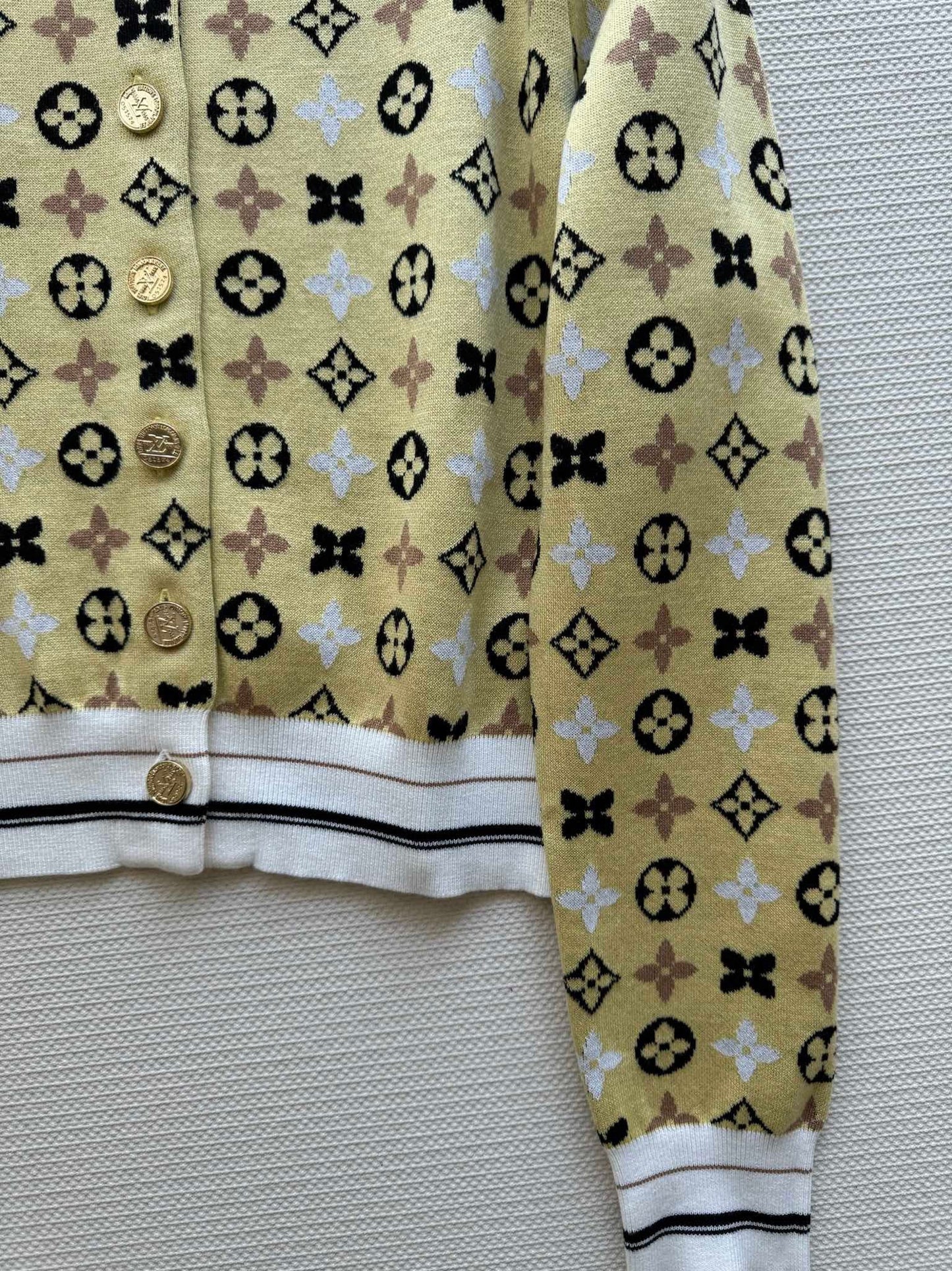 four-leaf clover logo long-sleeved cardigan