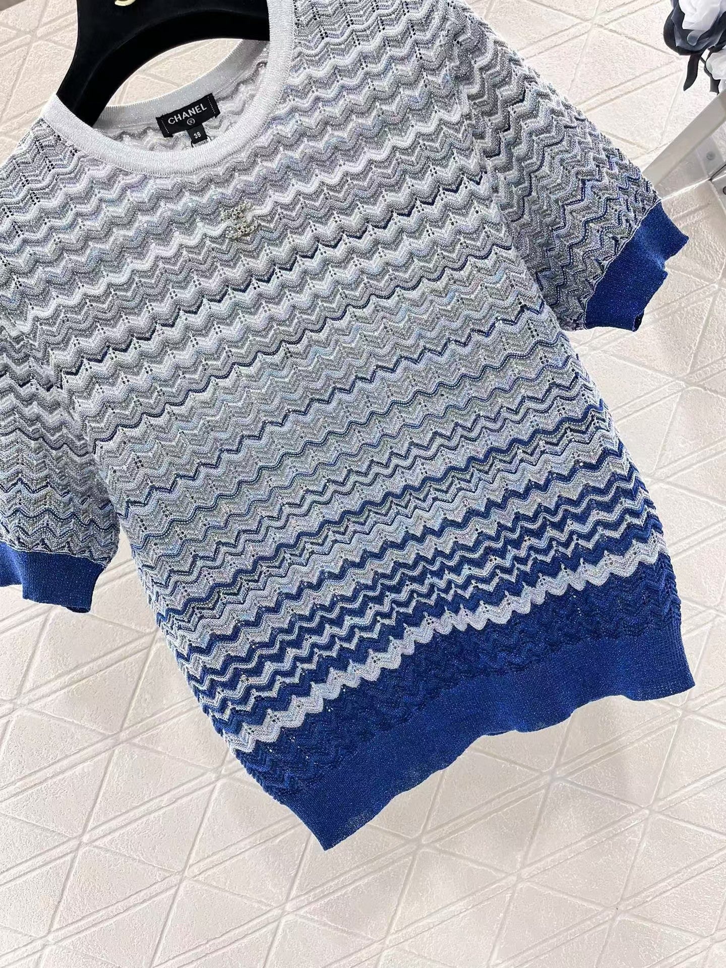 New wave striped knitted T-shirt