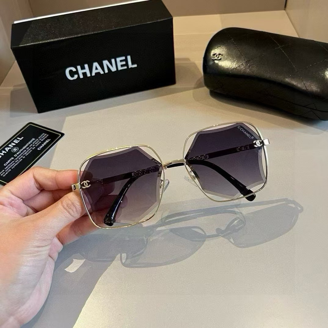 High-end fashion, must-have sunglasses for driving and traveling