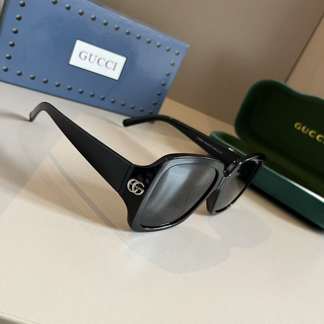 High-end fashion, must-have sunglasses for driving and traveling