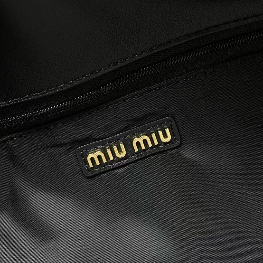 MM new leather logo underarm bag（39CM*38.5CM*11CM）