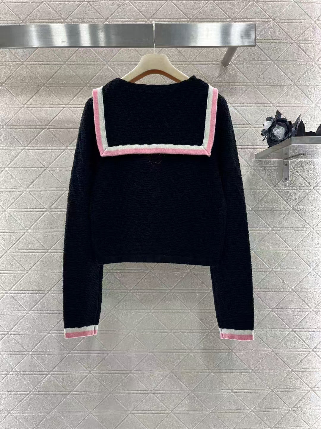 MM New Collar Contrast Knit Cardigan