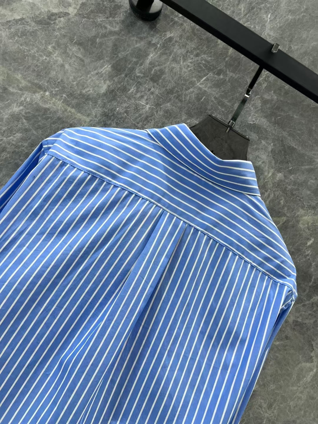 MM new striped logo shirt