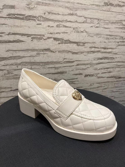 CC new diamond pattern short heel leather shoes