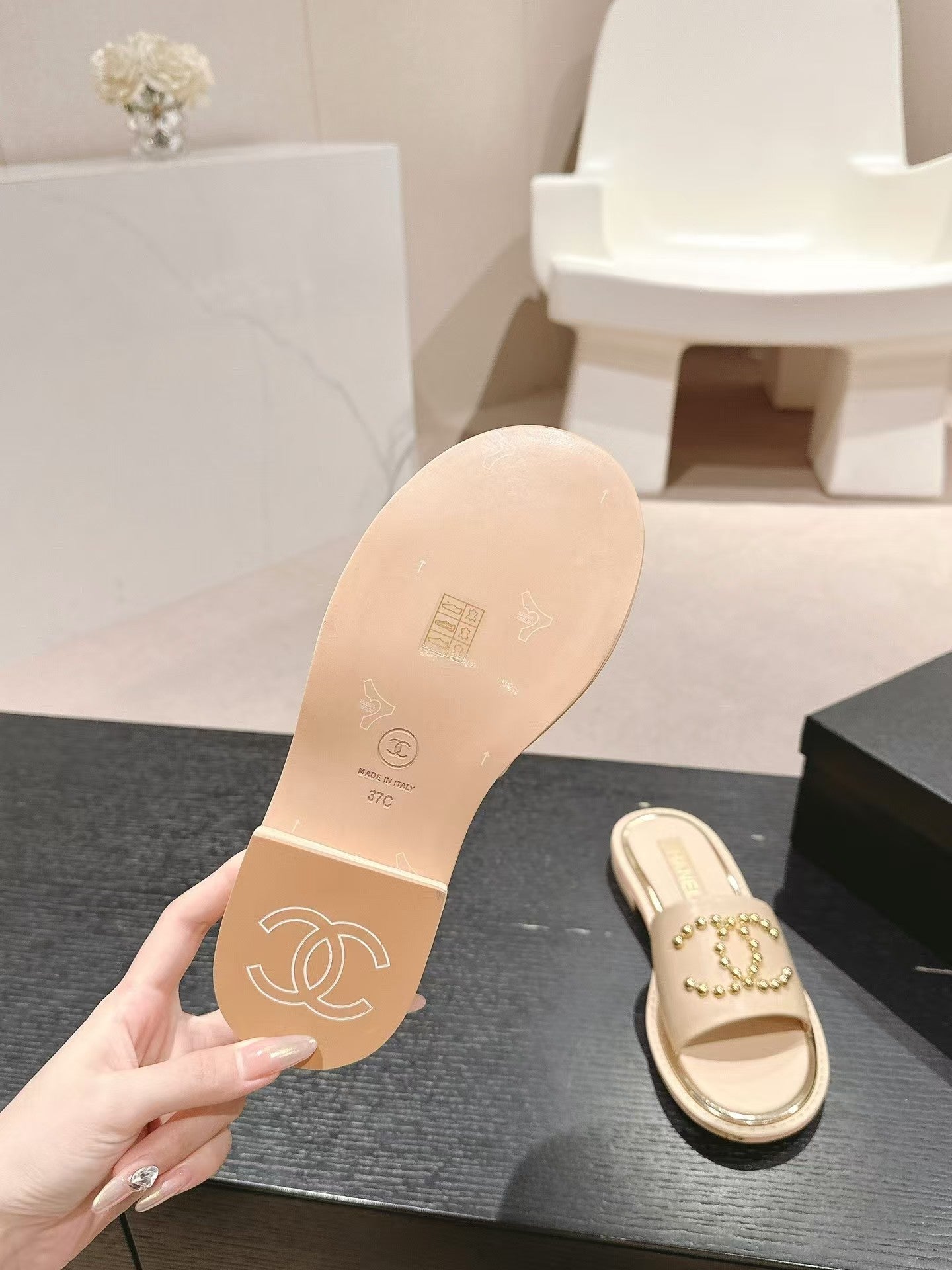 CC new pearl sandals