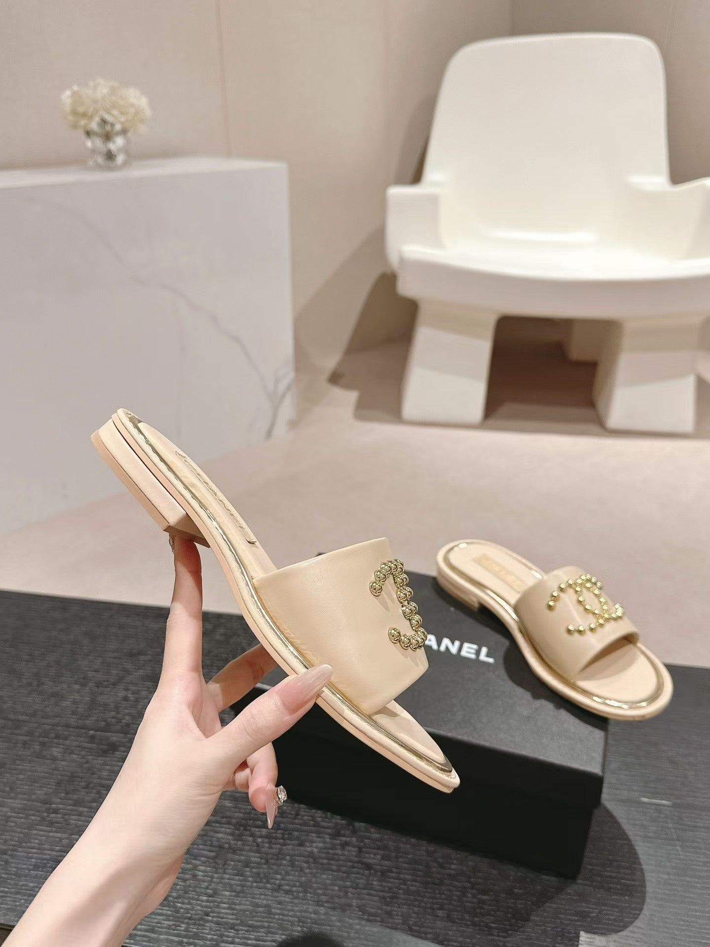 CC new pearl sandals