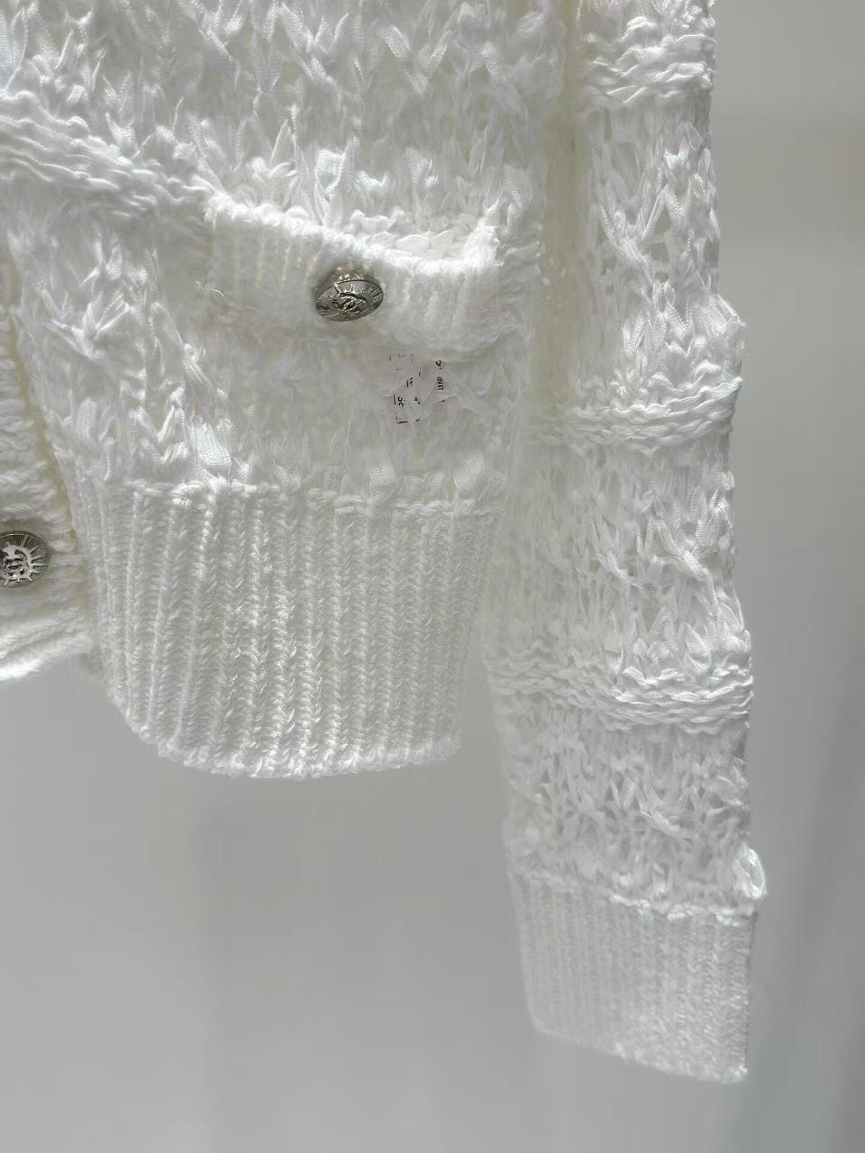 CC new hollow woven button knitted long sleeves