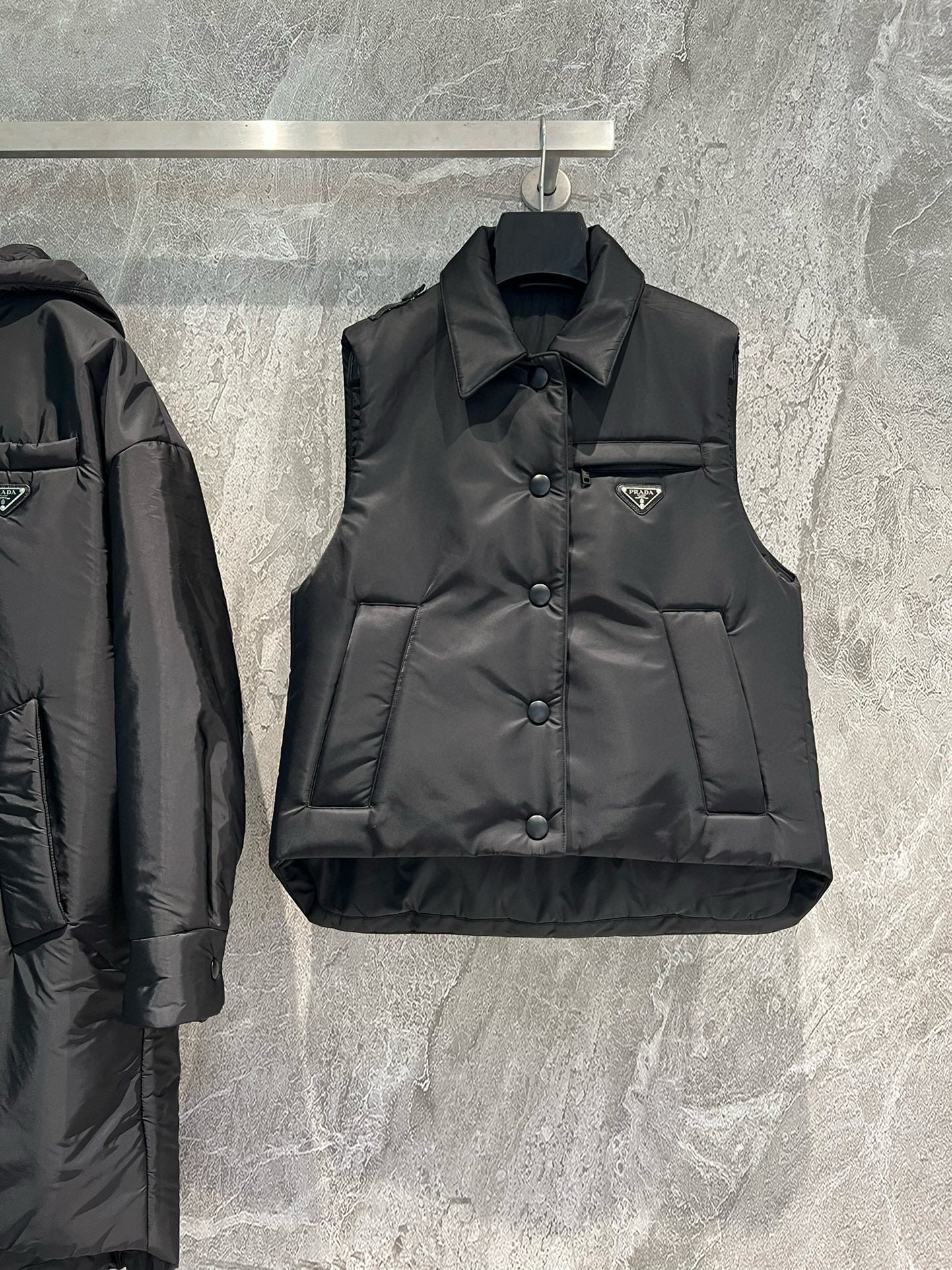 PD New Triangle Logo Down Vest