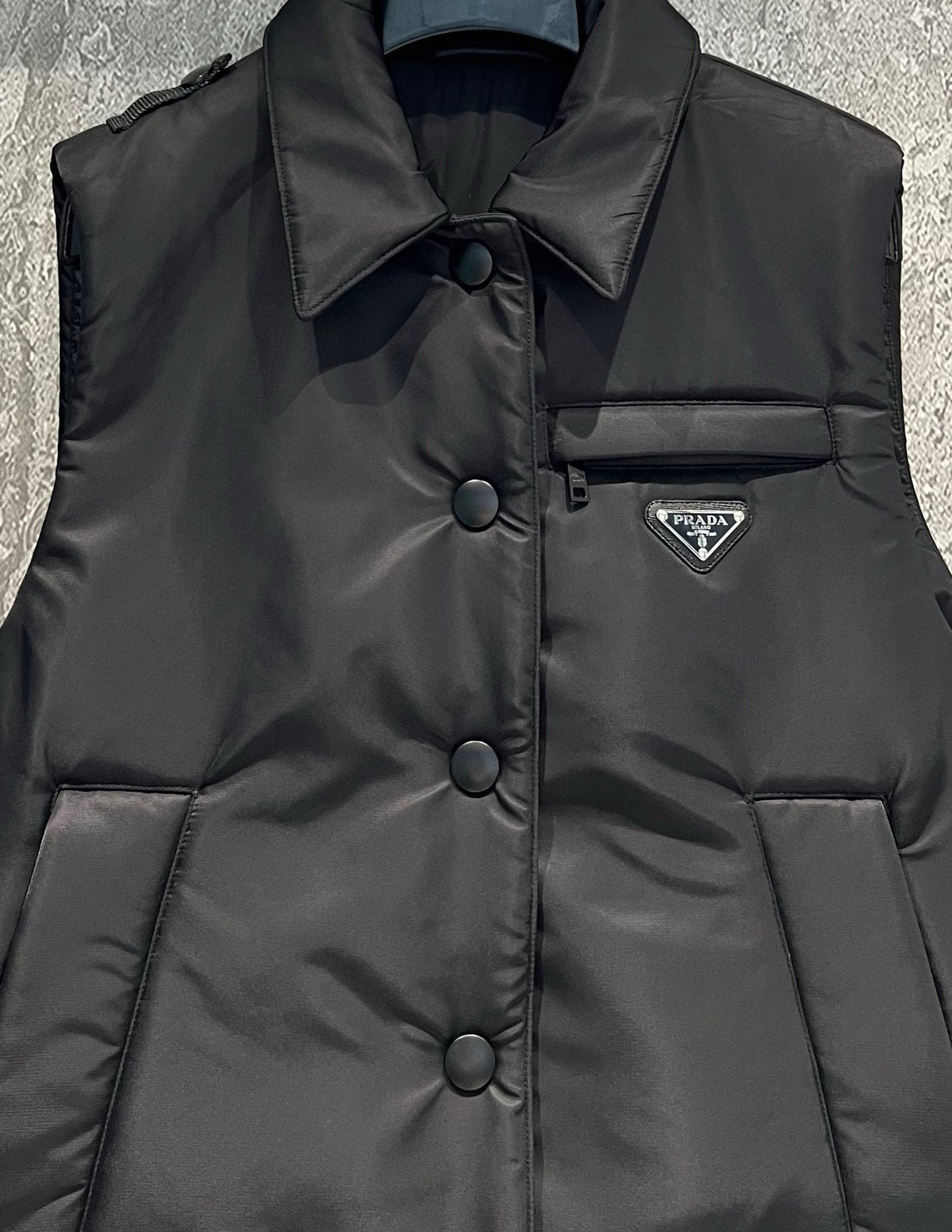 PD New Triangle Logo Down Vest