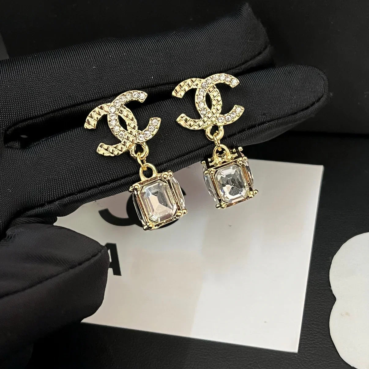 Ladies New Rhinestone Pearl Earrings