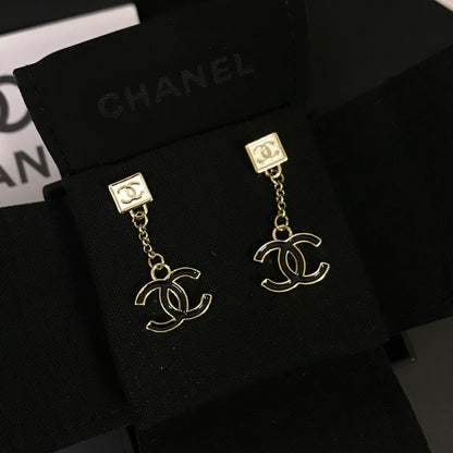 Women's Classic All-match Earrings