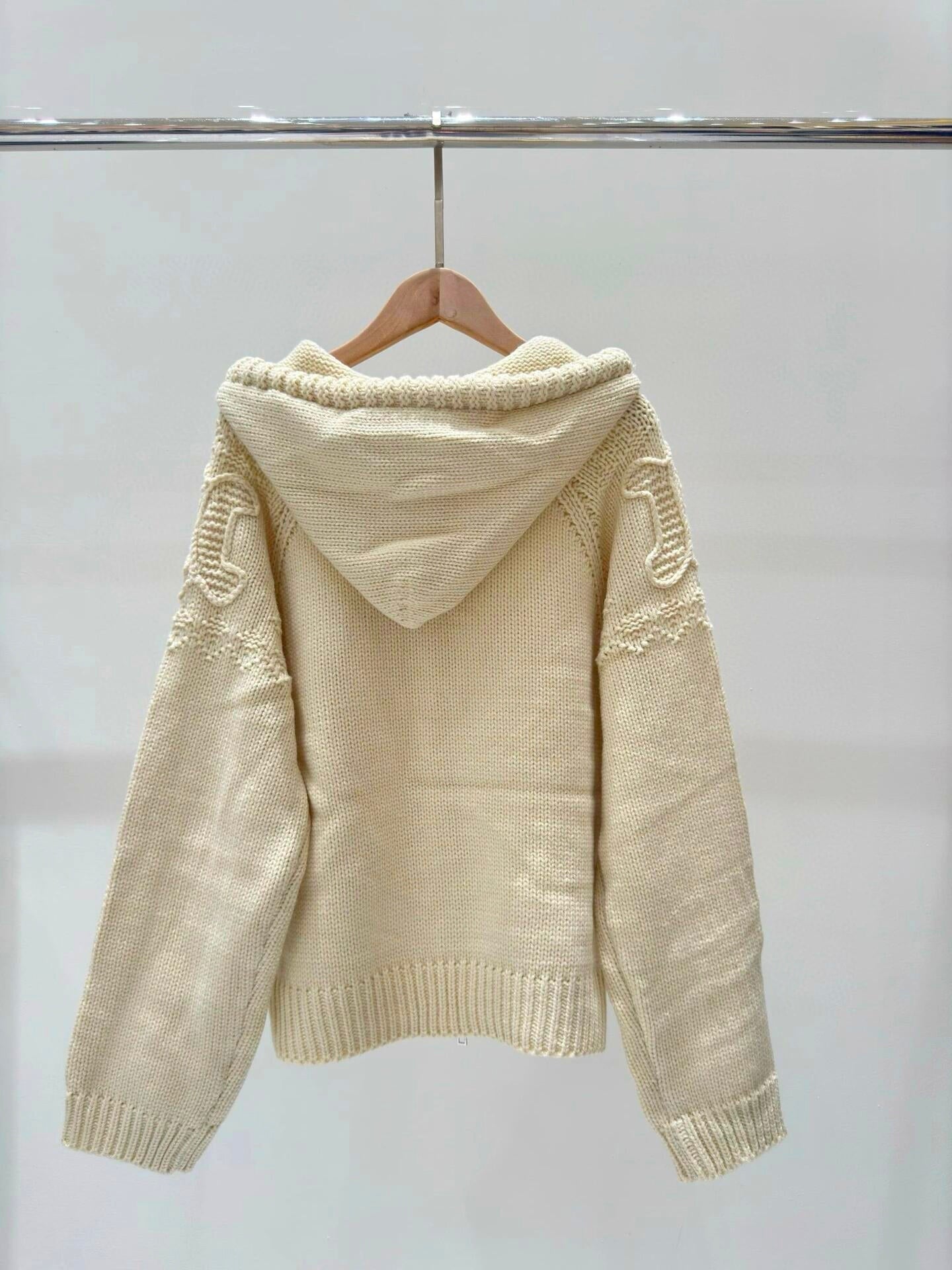 Very beautiful and versatile early autumn knitted sweater