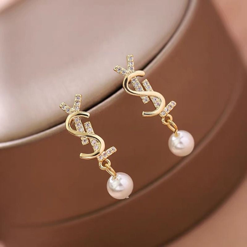 Ladies New Fashion Earrings