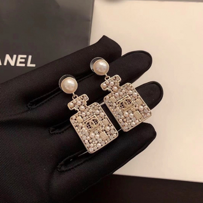 Exquisite Fashionable Rhinestone Earrings for Women