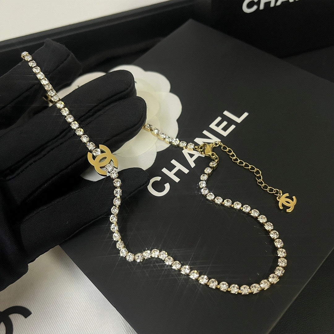 Ladies Fashion Letter Small Fragrance Bracelet Necklace Combination