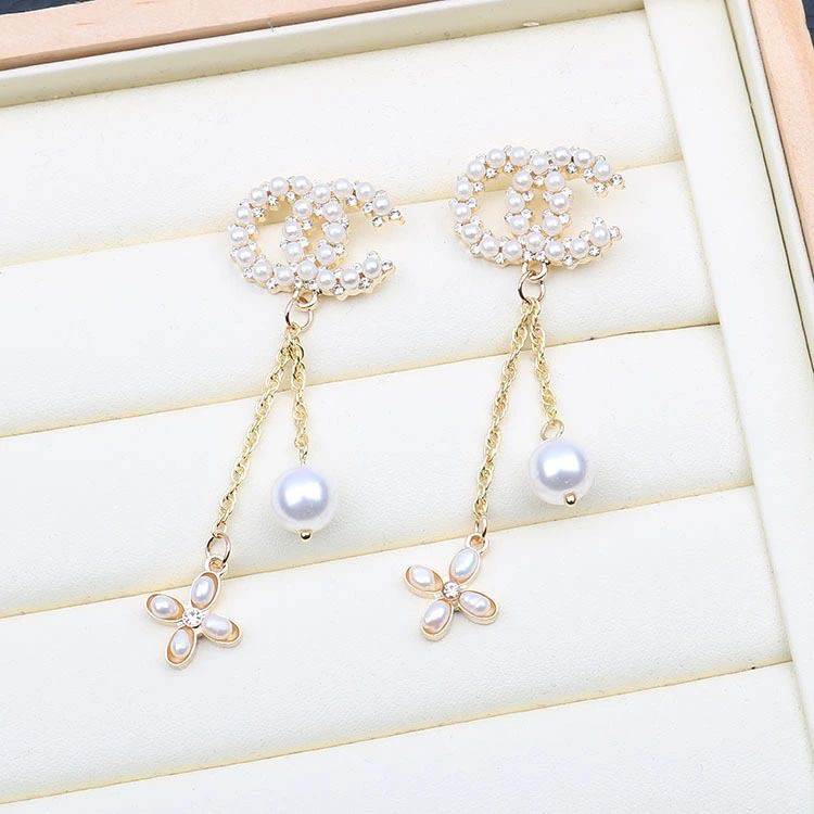 Ladies New Rhinestone Pearl Earrings