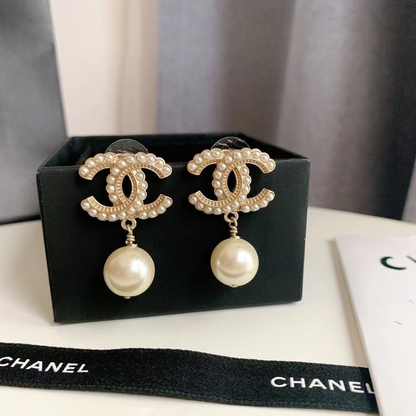 Ladies New Pearl And Rhinestone Earrings