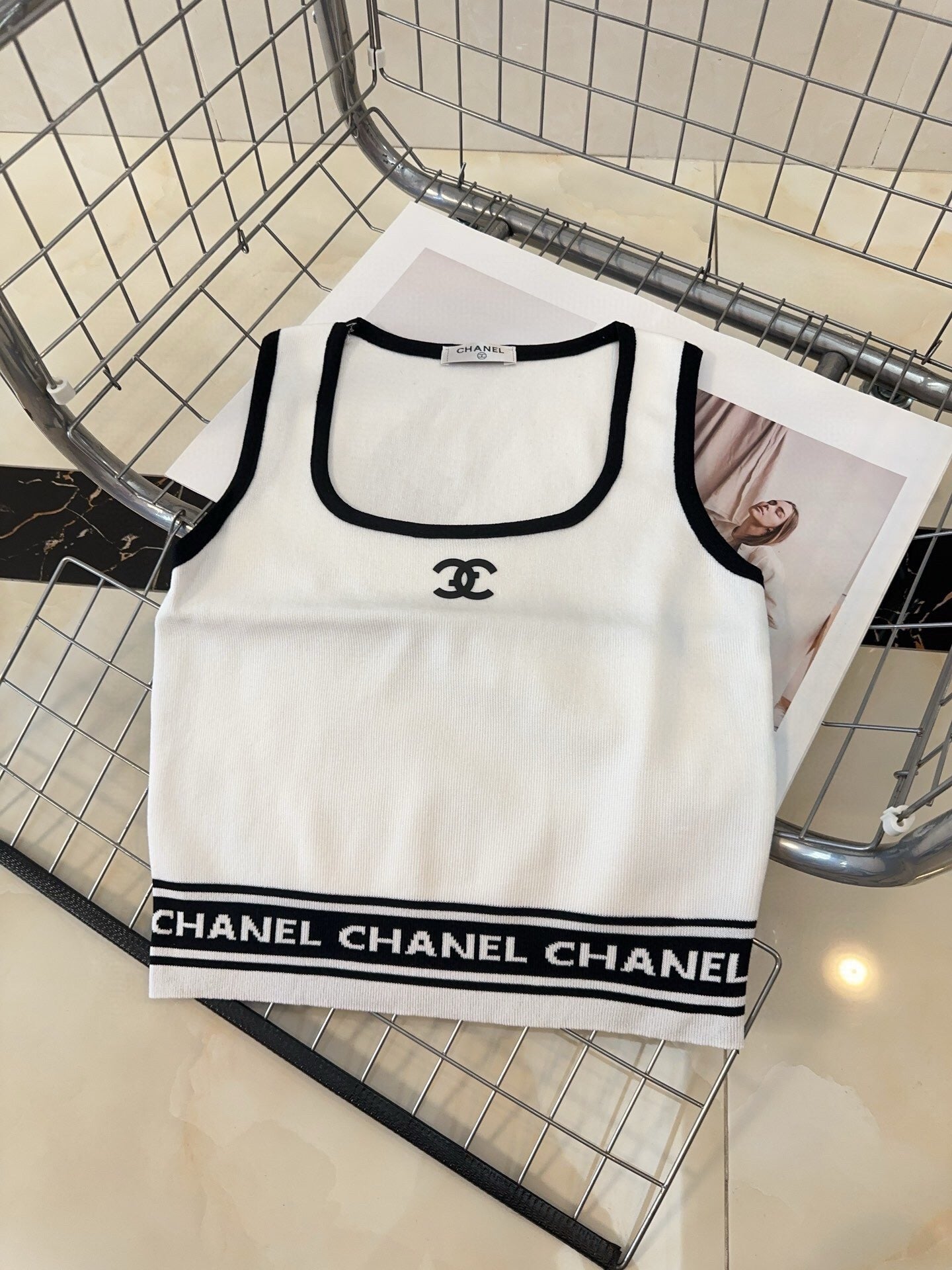 24FW NEW CC logo vest