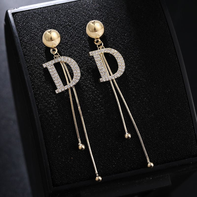 Ladies New Fashion Versatile Earrings