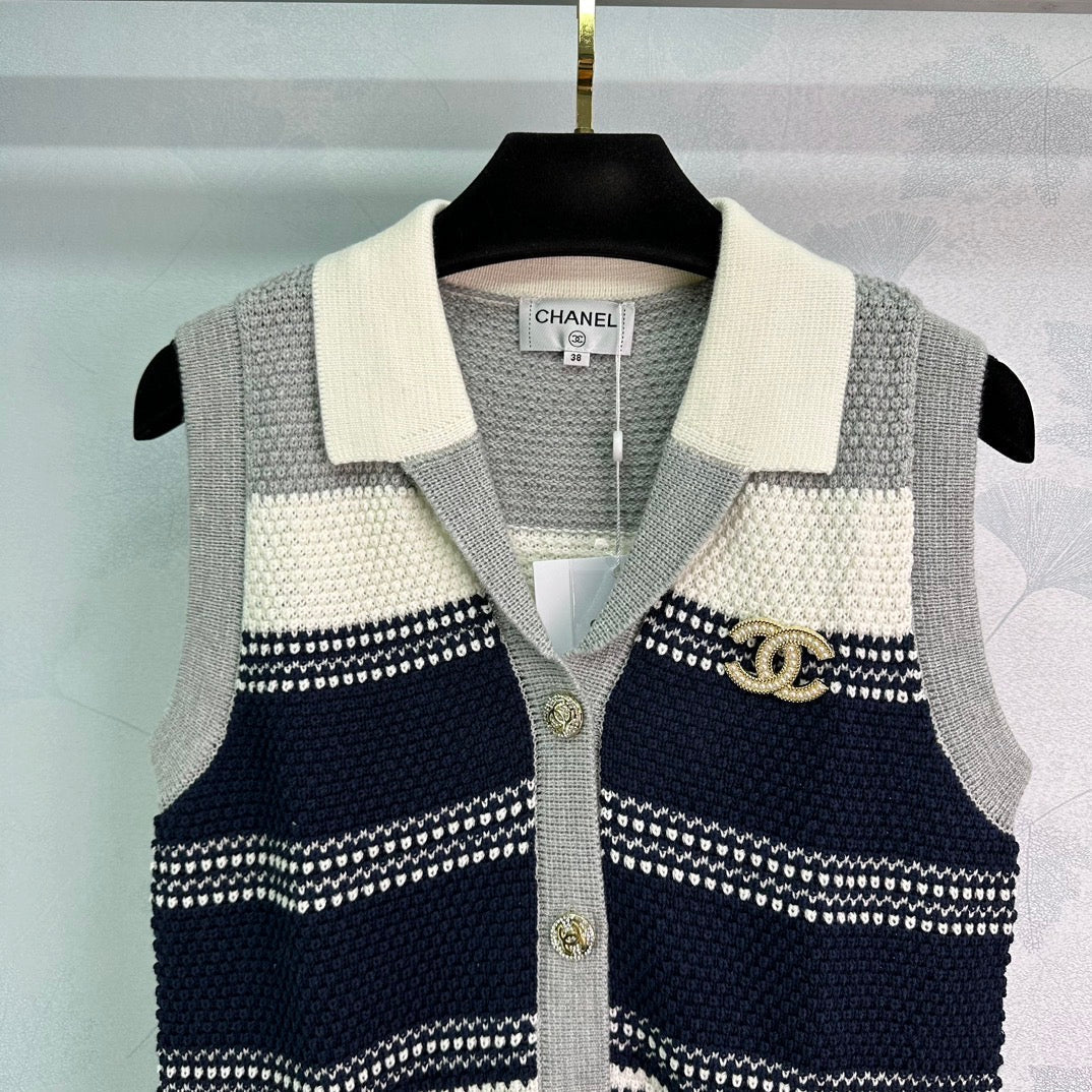 24FW NEW CC  logo knitted vest