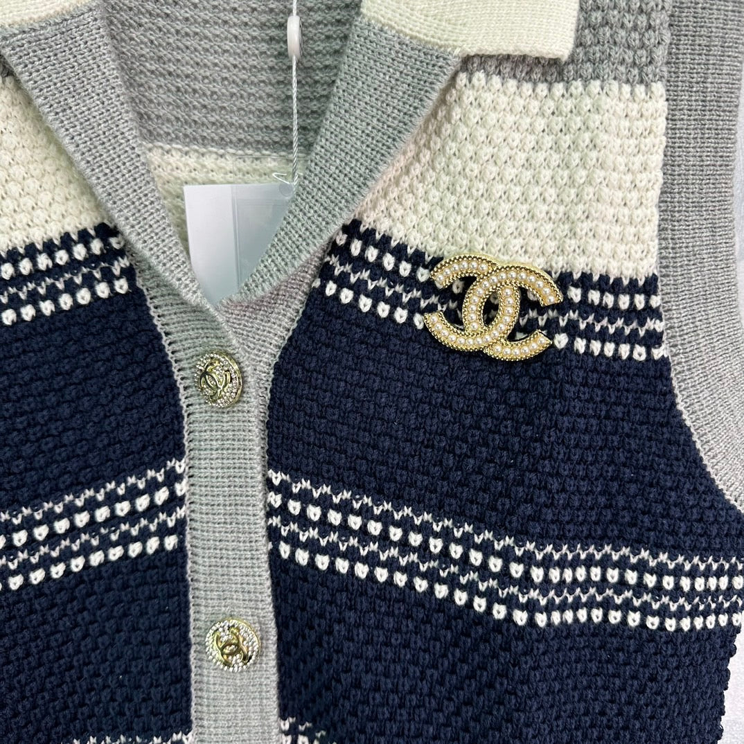 24FW NEW CC  logo knitted vest