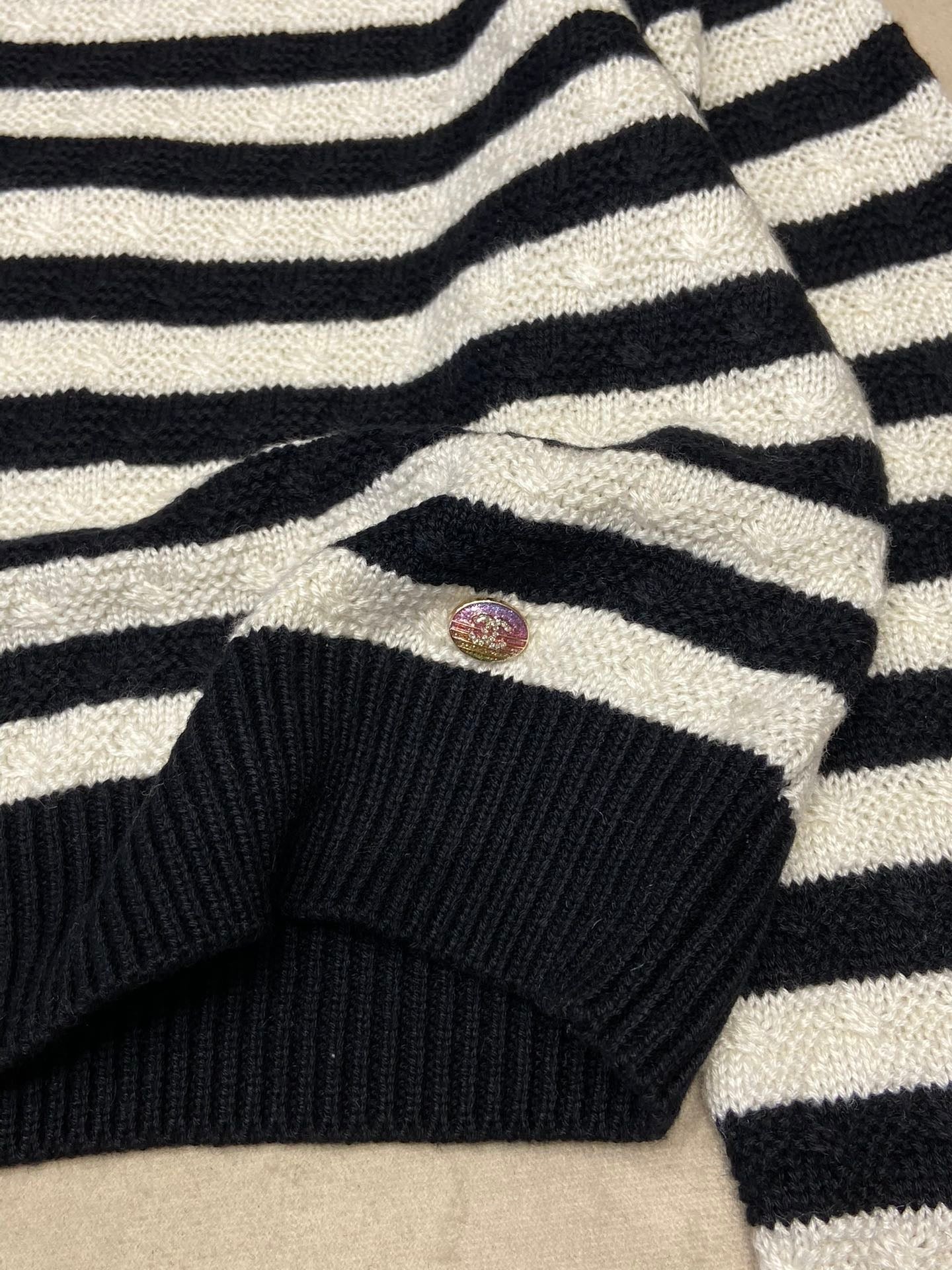 24FW NEW CC Contrast striped knitted long sleeves