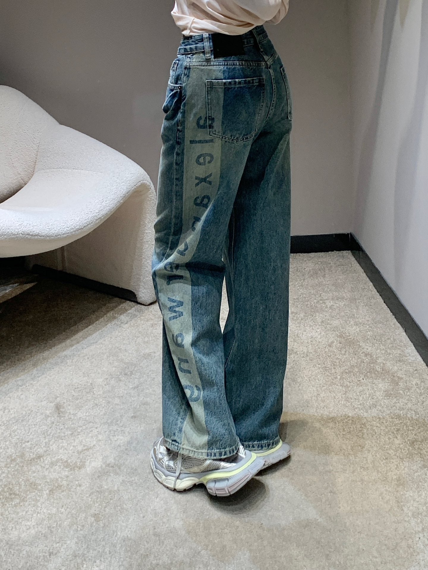 24FW NEW AW laser letter print denim trousers