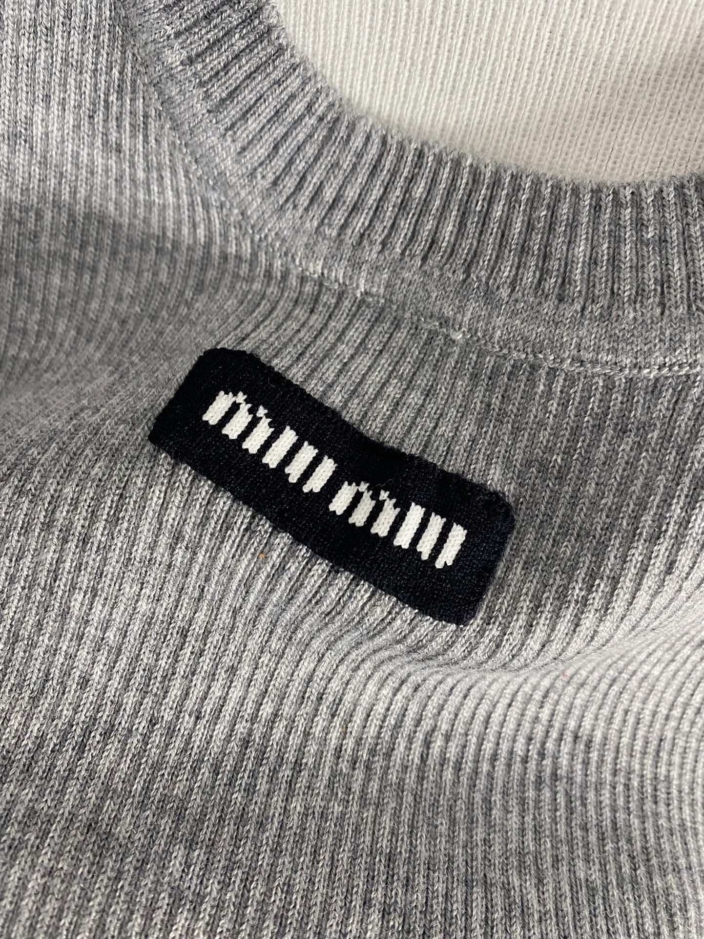 24FW NEW MM knitted crew neck vest