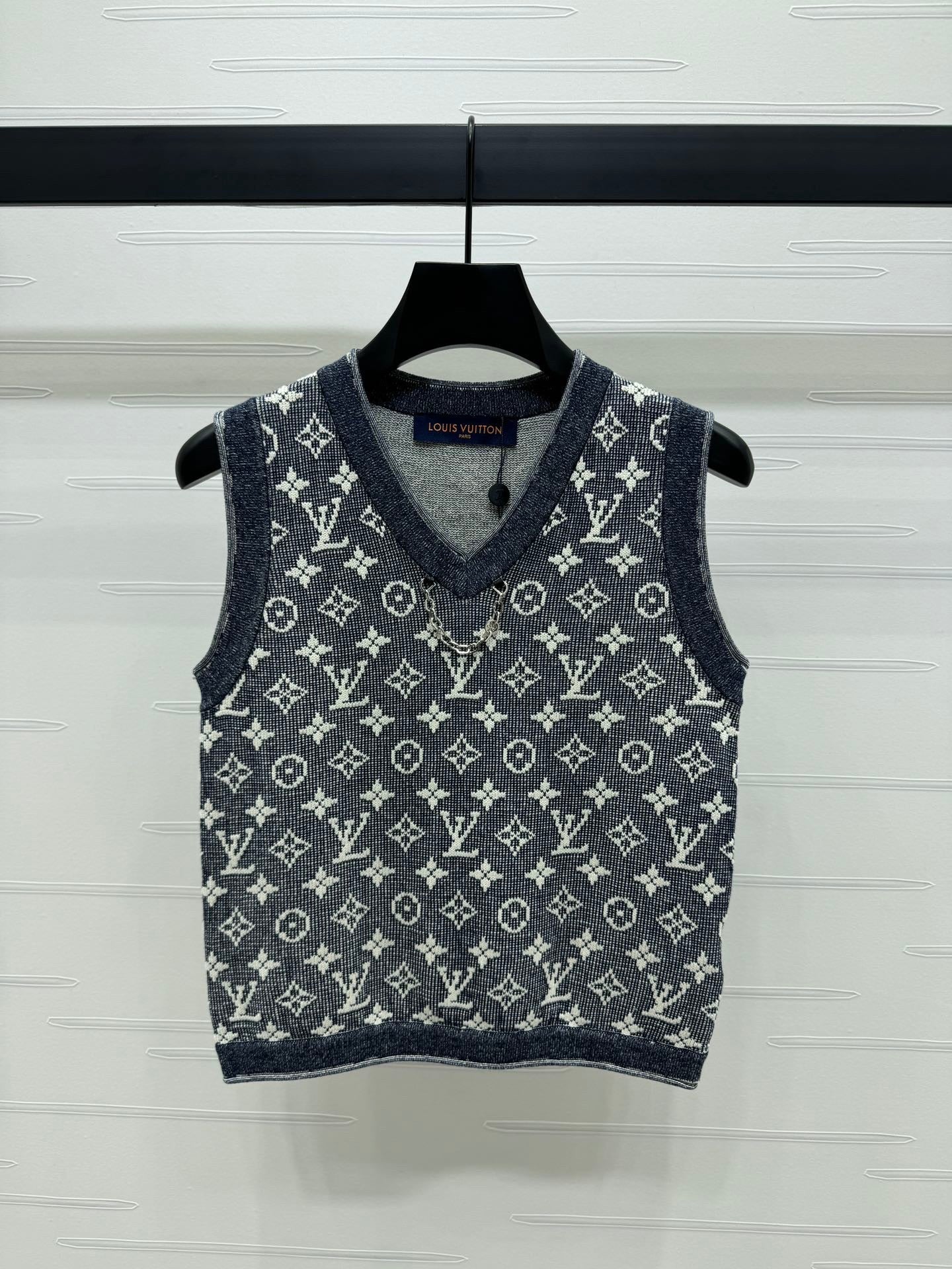 24FW NEW L v-neck knitted vest