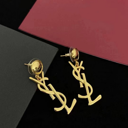 Women's High-end Fashion Letter Earrings